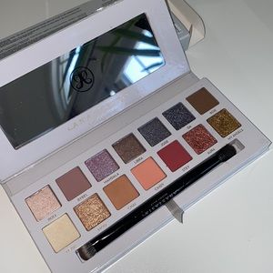 Anastasia Beverly Hills Carli Bybel Palette